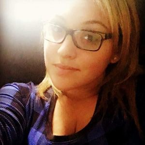 Meet your Posher, Yesenia